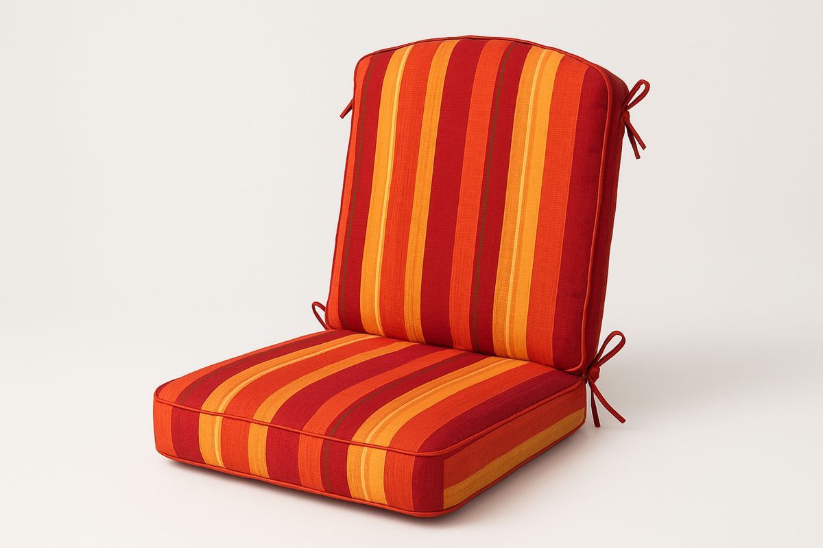 Stolpute med polyester trekk i rød/oransje striper