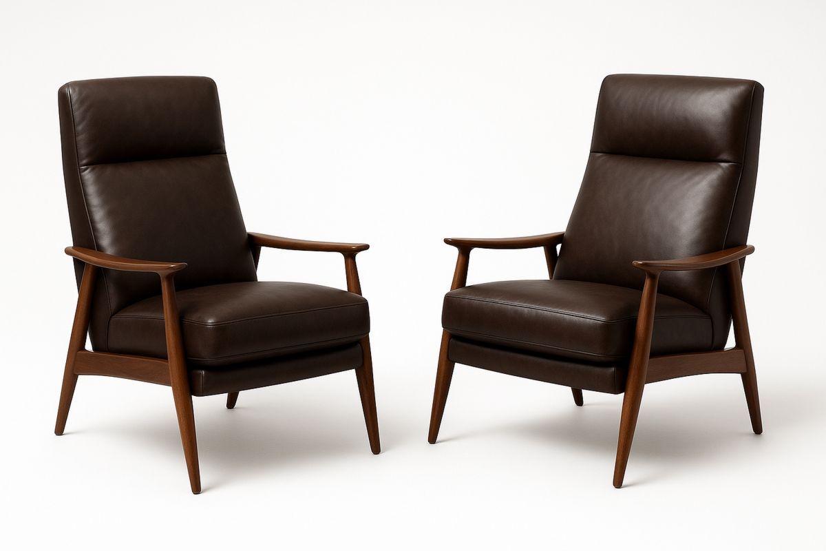 2-lenestol sett i brunt PU-skinn med treben