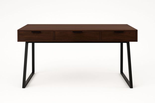 Skrivebord med metallben i mørkt tre