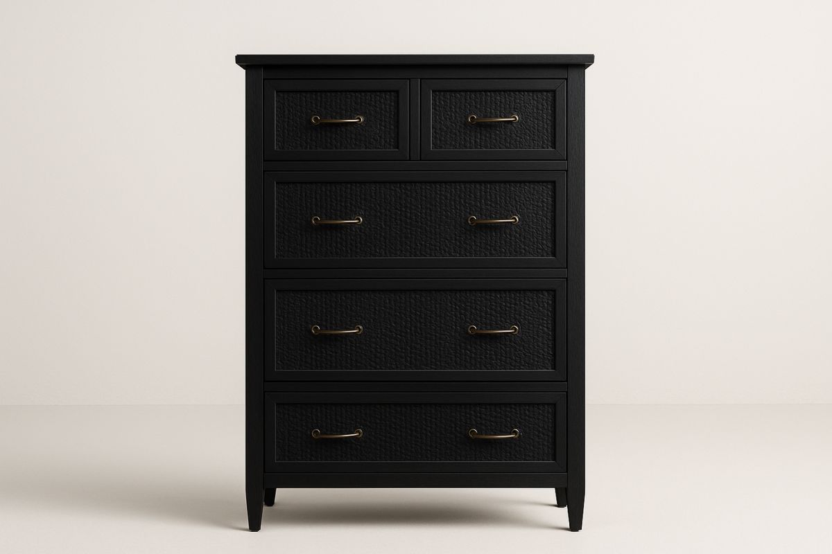 Svart femskuffers kommode i tre