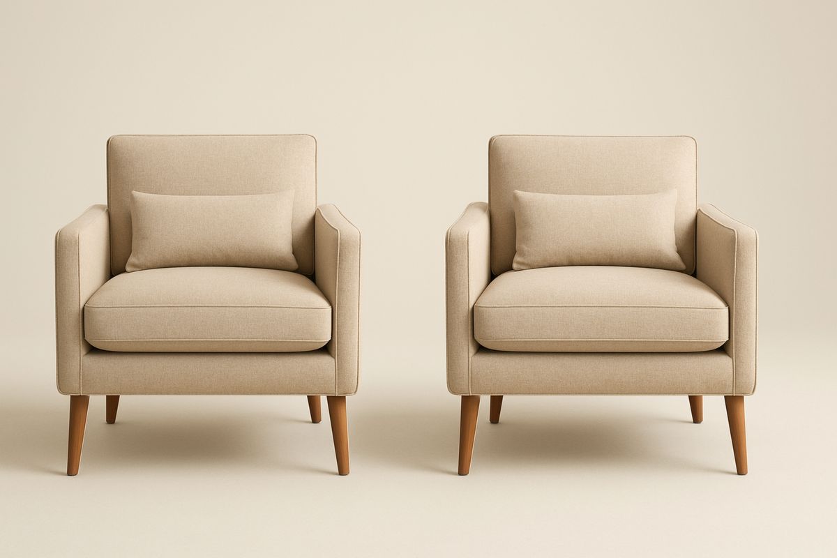 Sett med to lenestoler i polyester og tre i beige