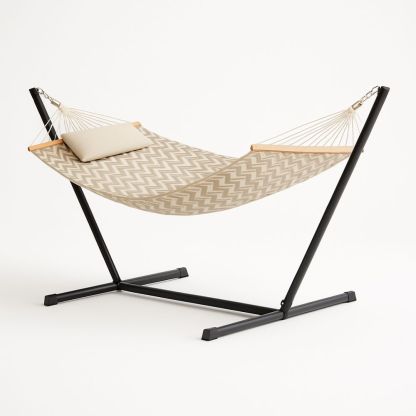 Hengekøye med stativ i polyester beige sikk-sakk mønster-havremoderne
