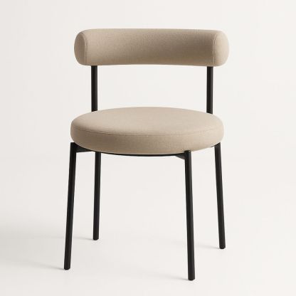 Spisestol med beige trekk og metallben-havremoderne