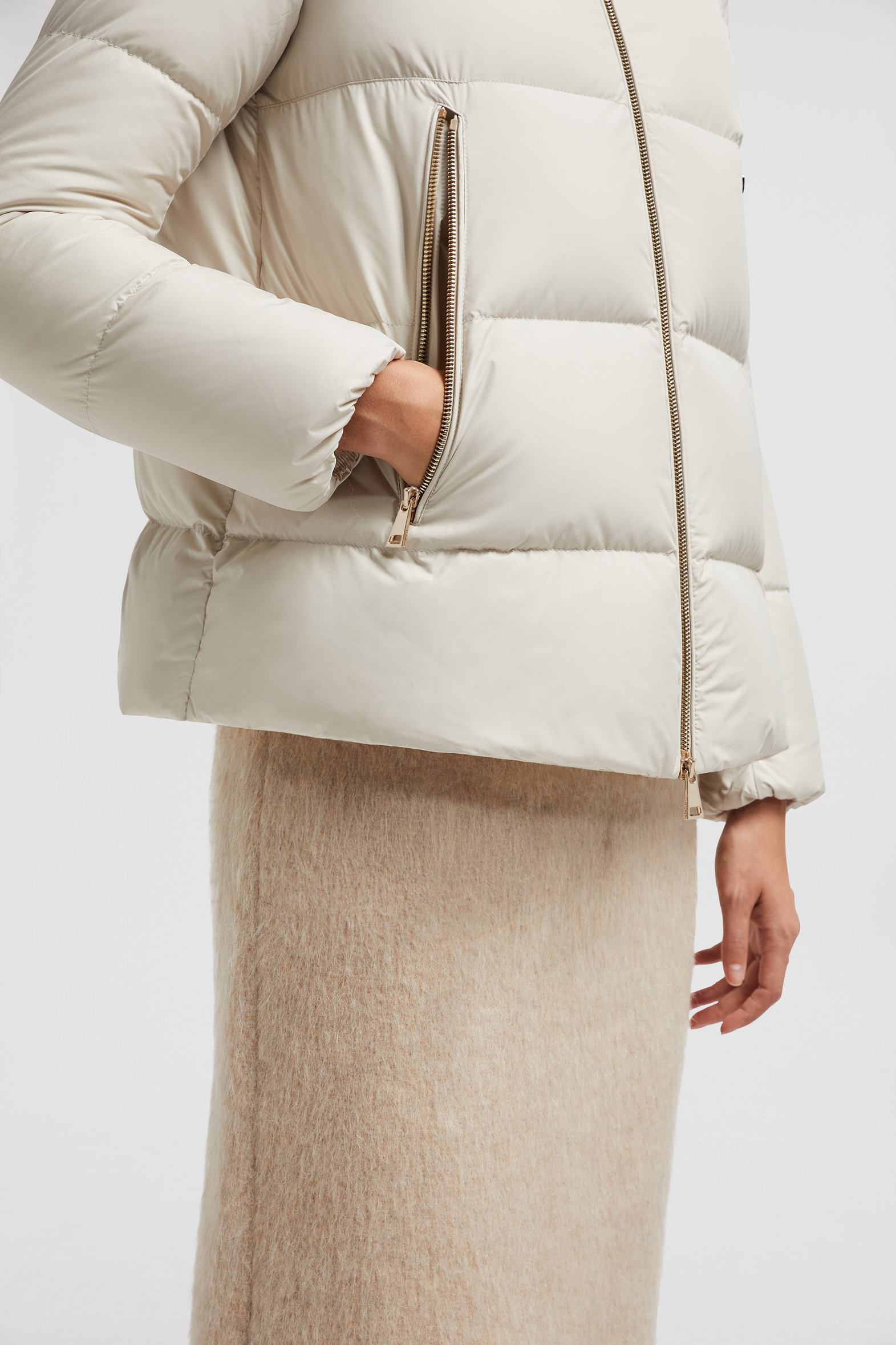 Laichefur Hooded Short Down Jacket