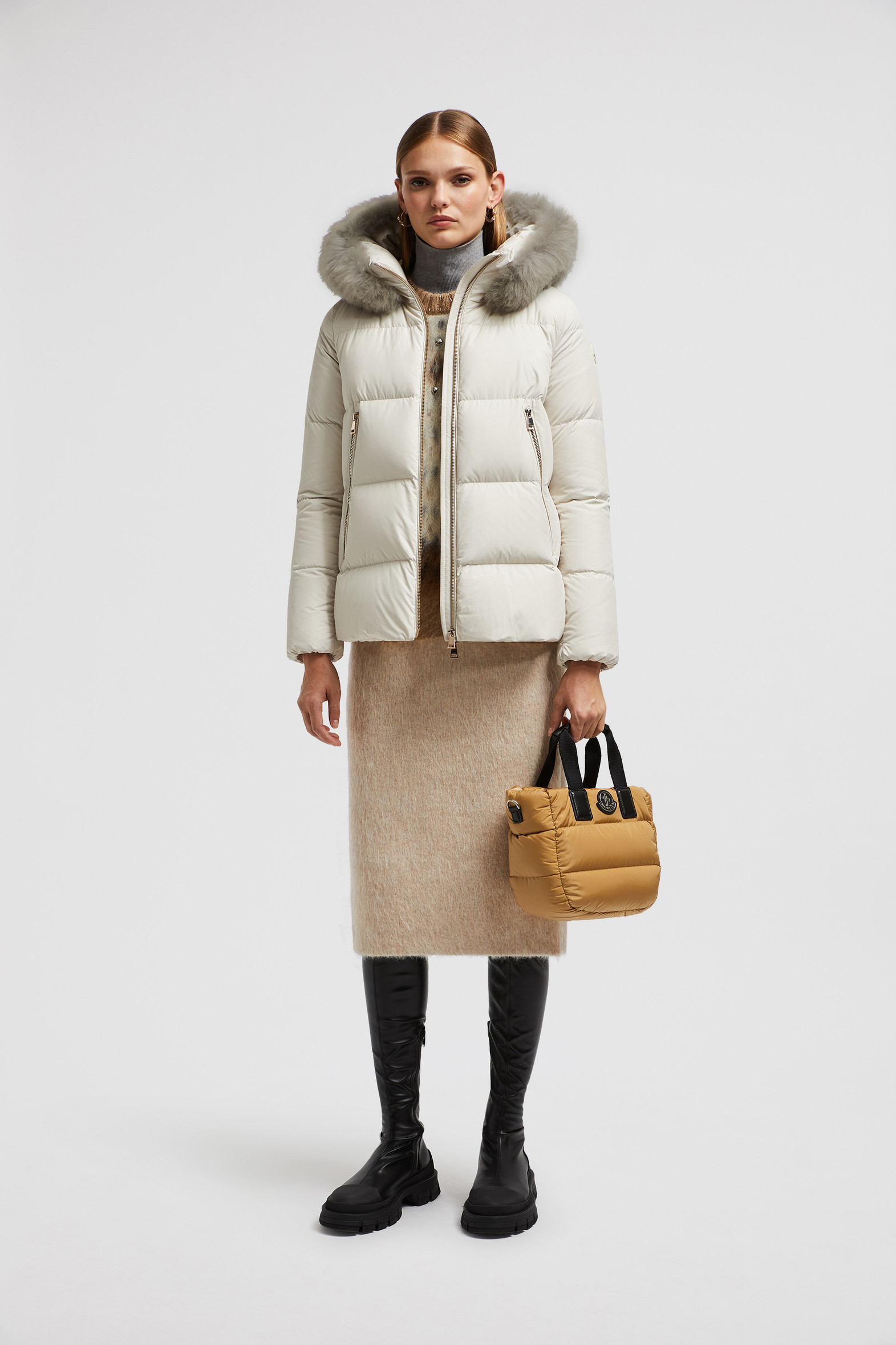 Laichefur Hooded Short Down Jacket