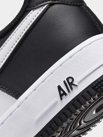 Mens Air Force 1 '07 Sneakers