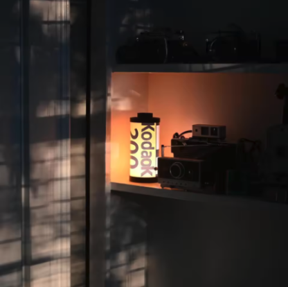 Urbanista® Creative Film Retro Night Light