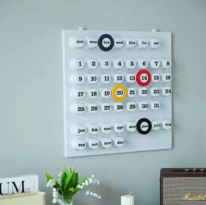 Urbanista® Creative RingAdate Retro Calendar