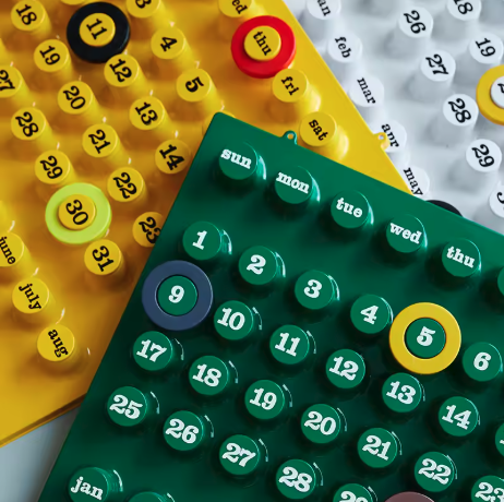 Urbanista® Creative RingAdate Retro Calendar