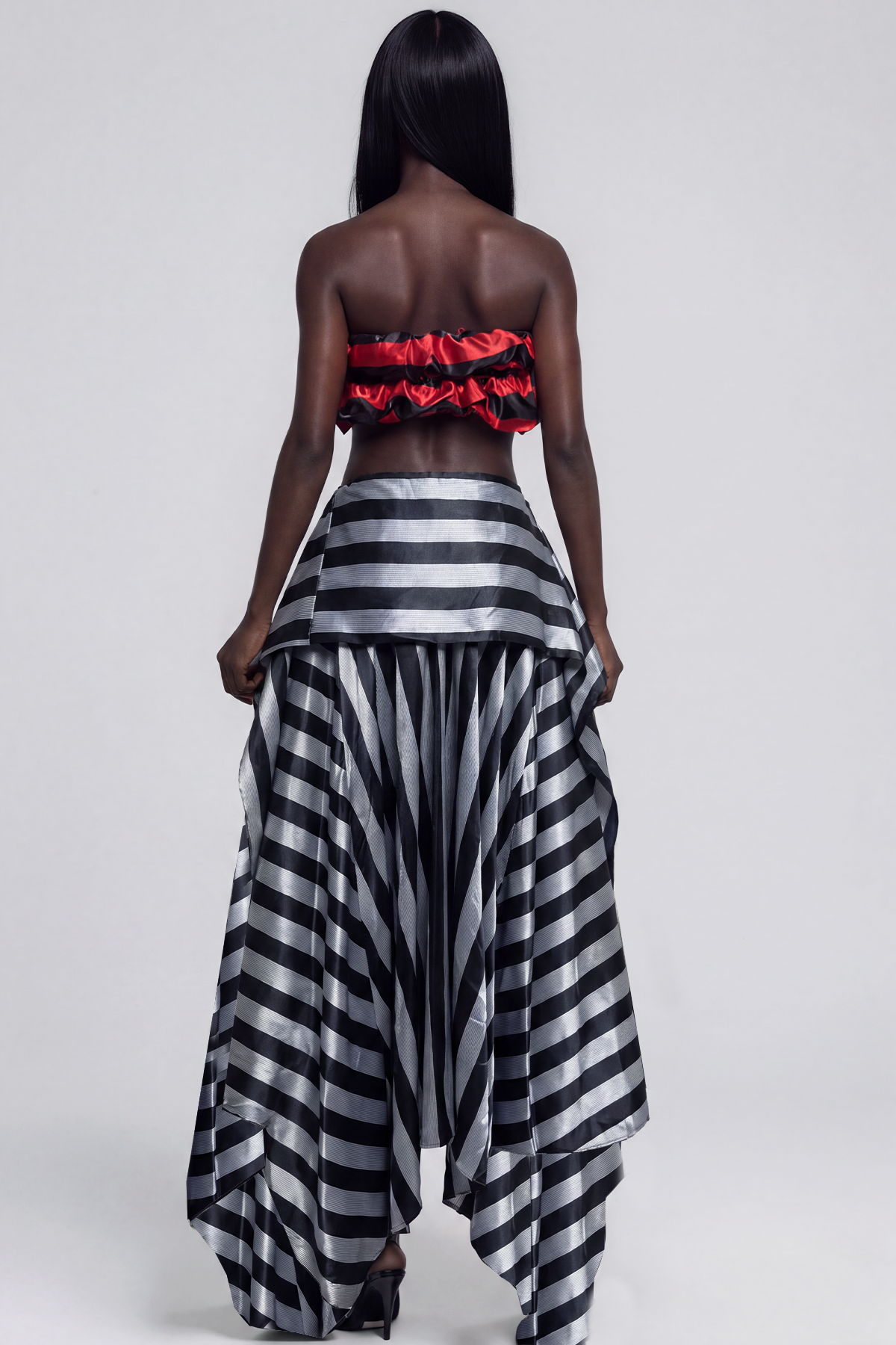  Inta Stripe Ruch Skirt Set In Red
