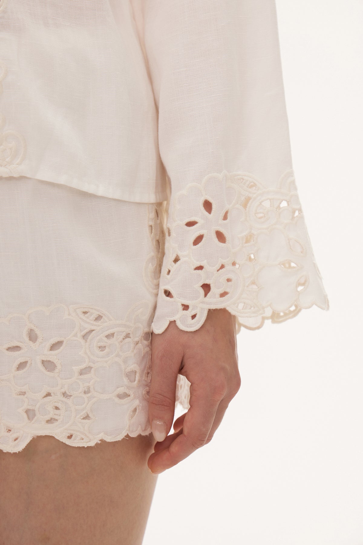 Eilwen Floral Plunge Pants Set