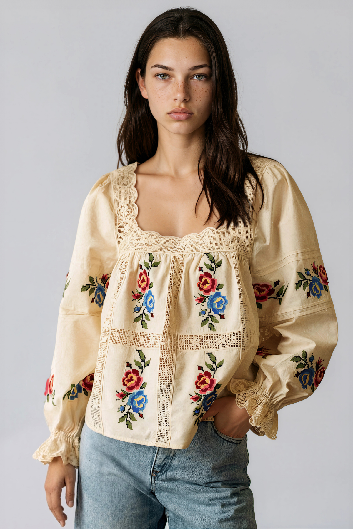 Kadin Long Sleeve Floral Lace Top