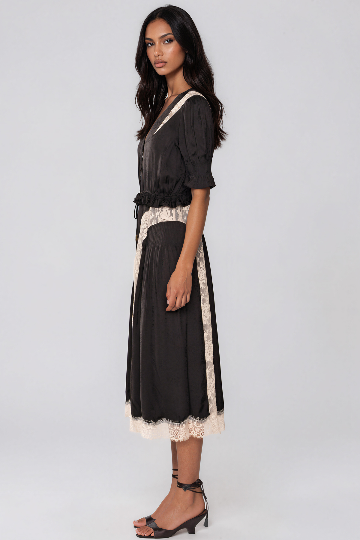 Janvier Lace Floral Midi Dress