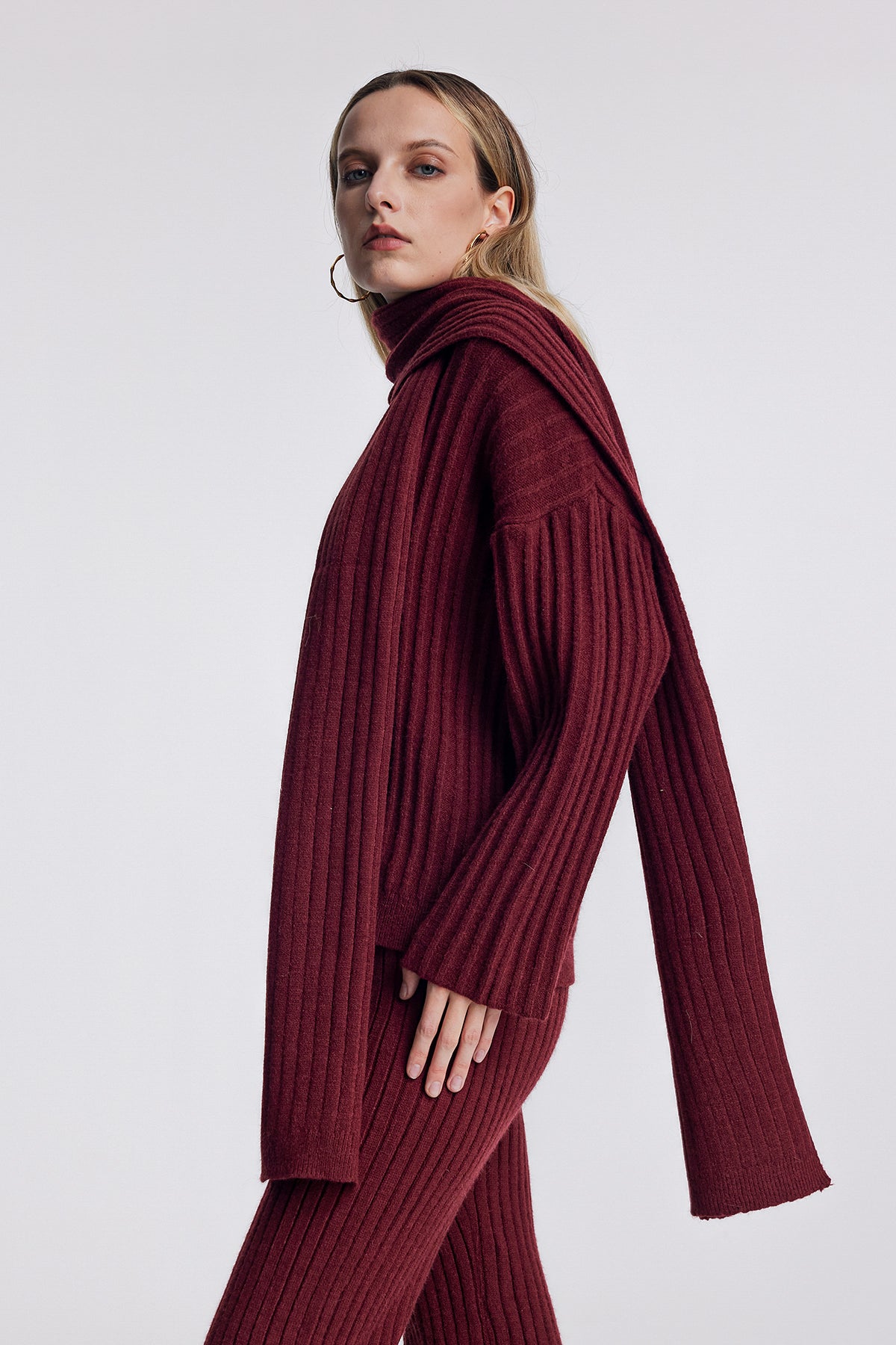 Alessia Shawl Lace Up Knit Pants Set In Red