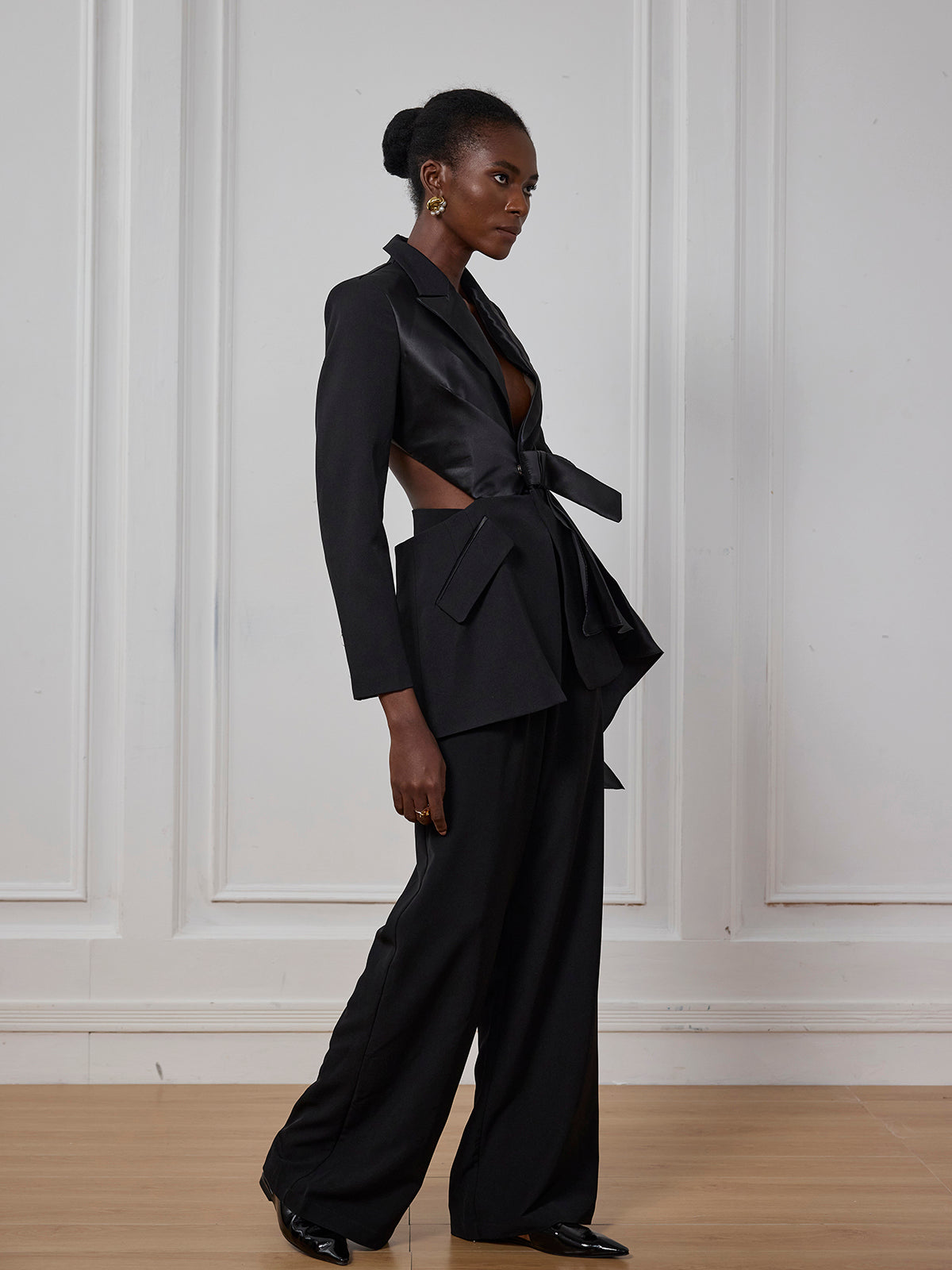 Alma Bodycon Cutout Bow Blazer