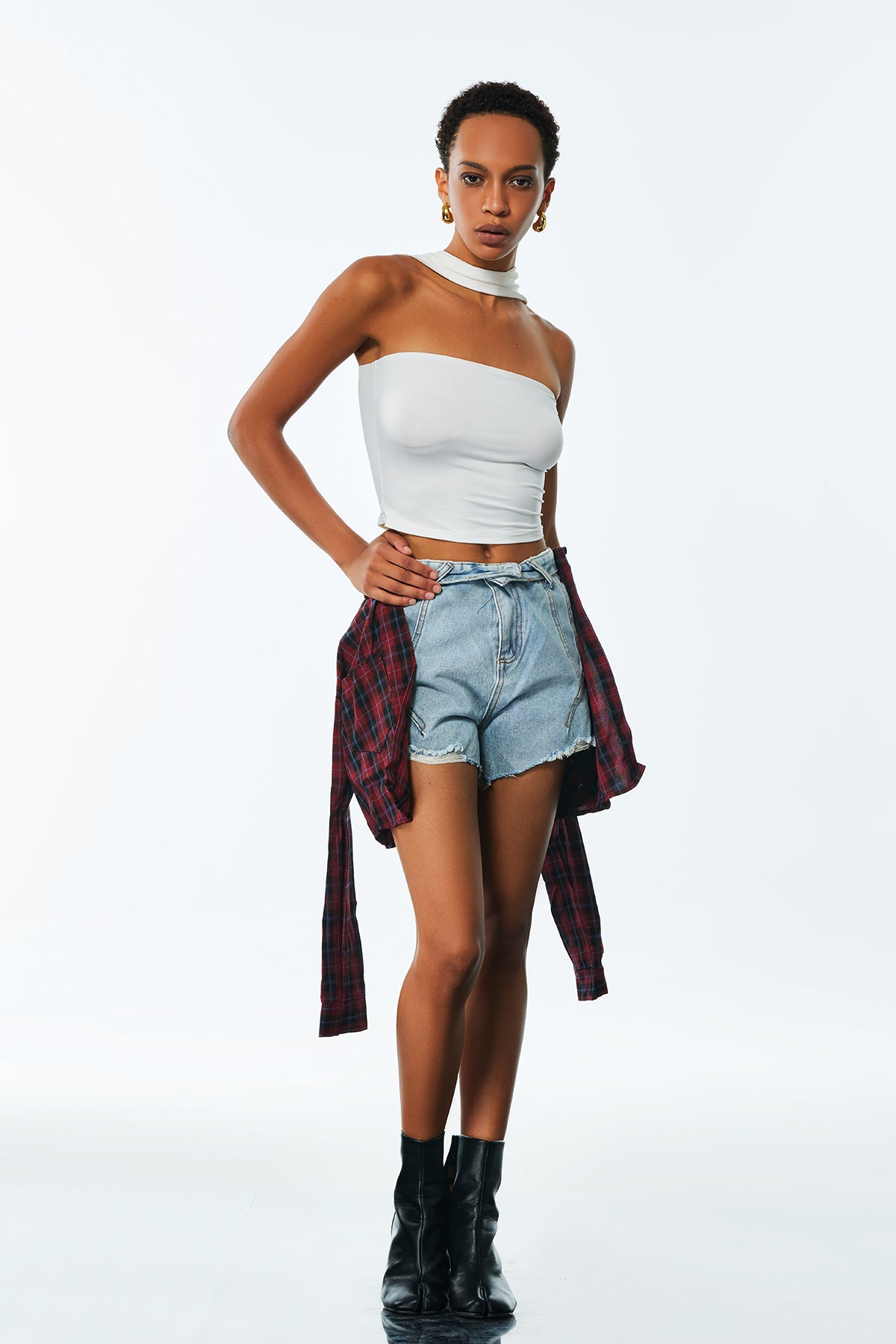 Amand Deconstruct Grid Short Jeans In Red