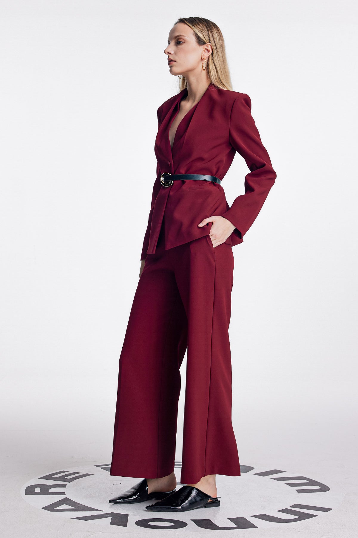 Ambrogio Plunge Buckle Pants Set In Red
