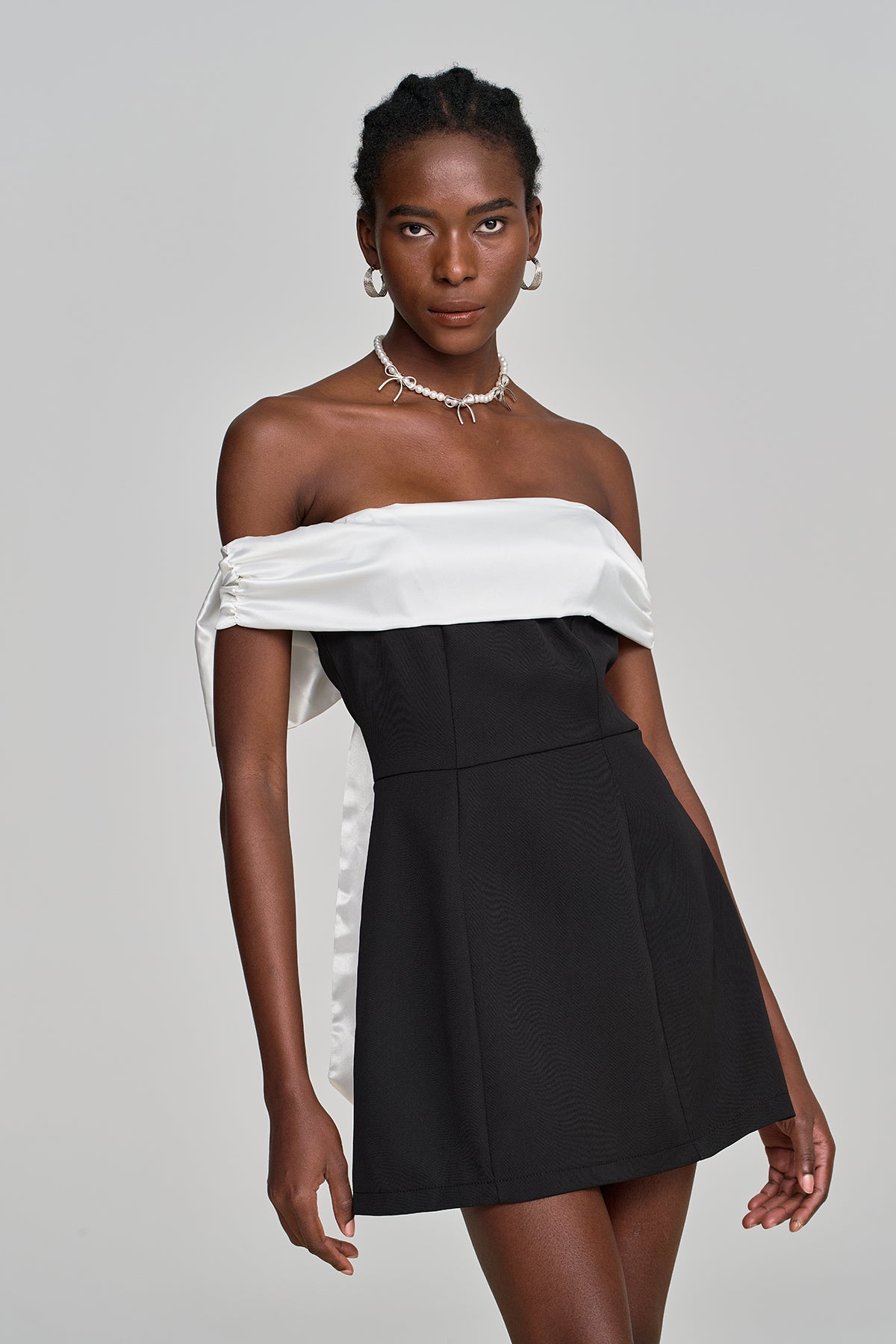 Amitola Bow Strapless Mini Dress