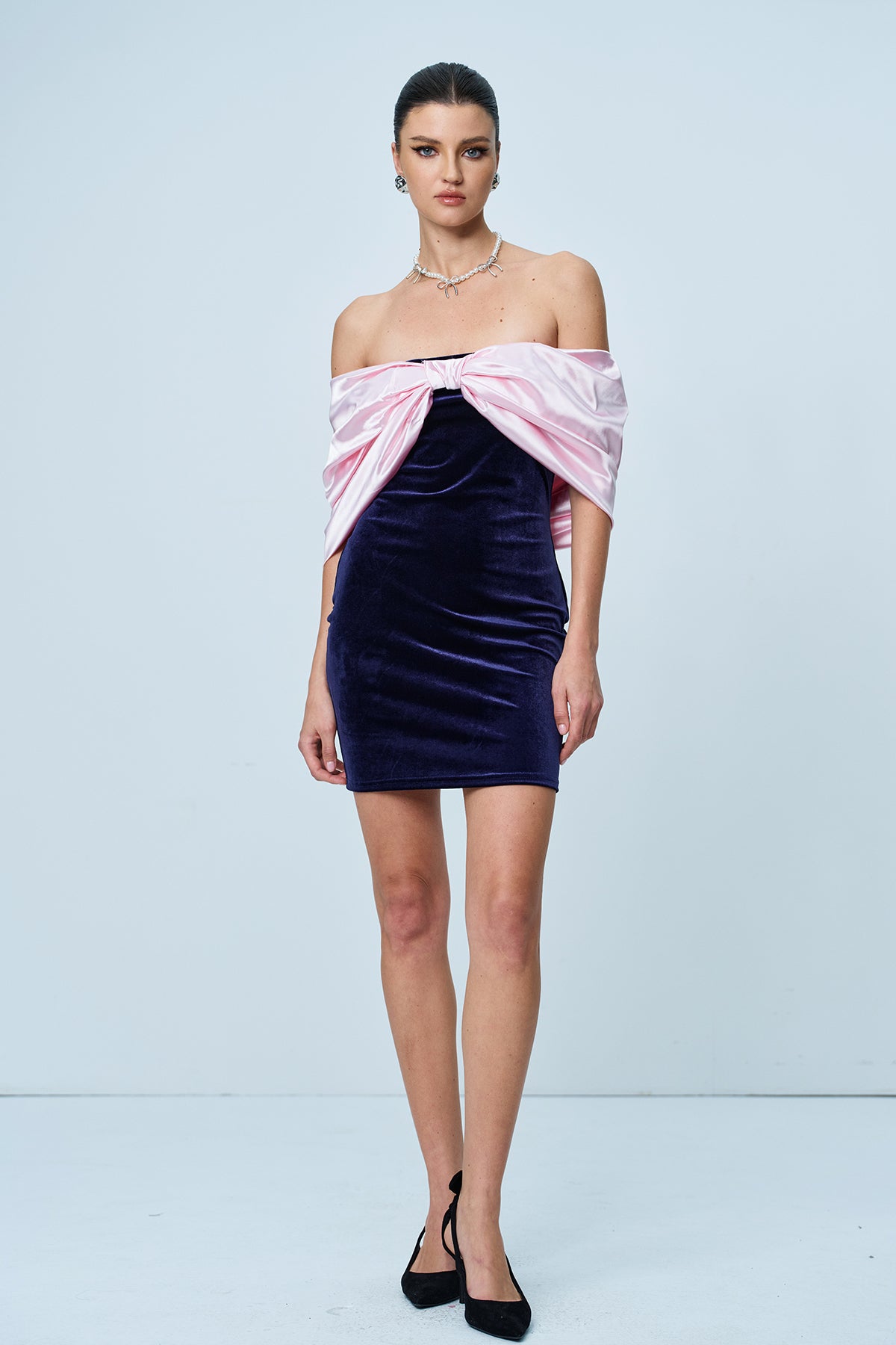 Anh Bow Strapless Bodycon Mini Dress