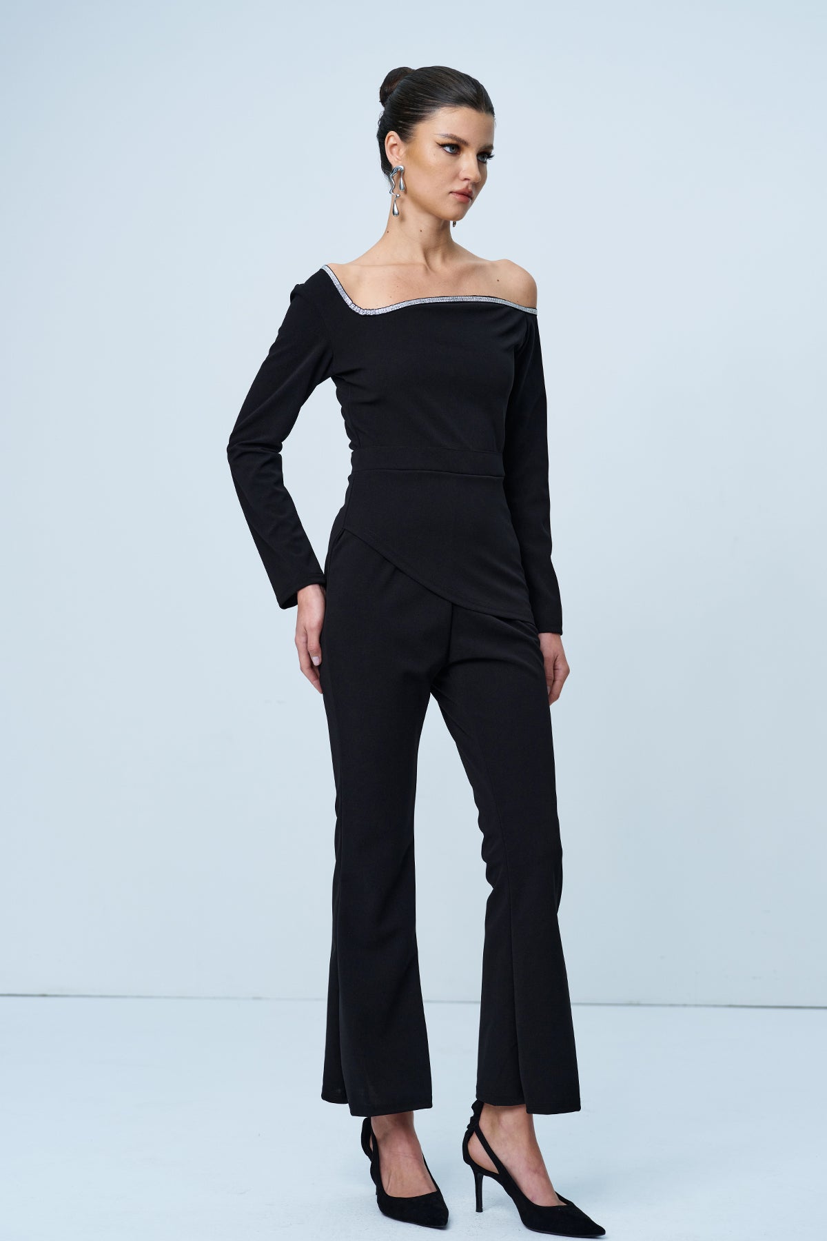 Aninda One Shouder Cutout Jumpsuit