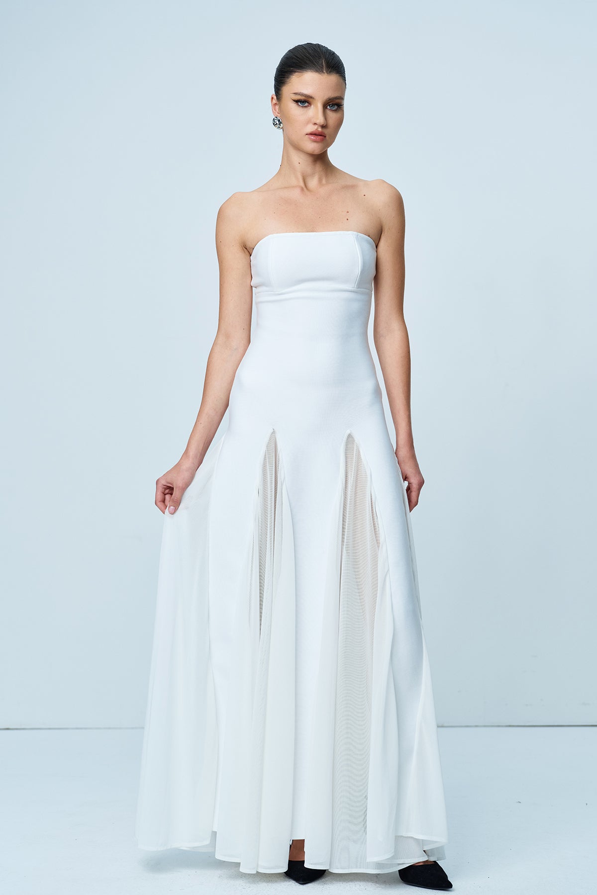 Aniyah Strapless Deconstruct Maxi Dress