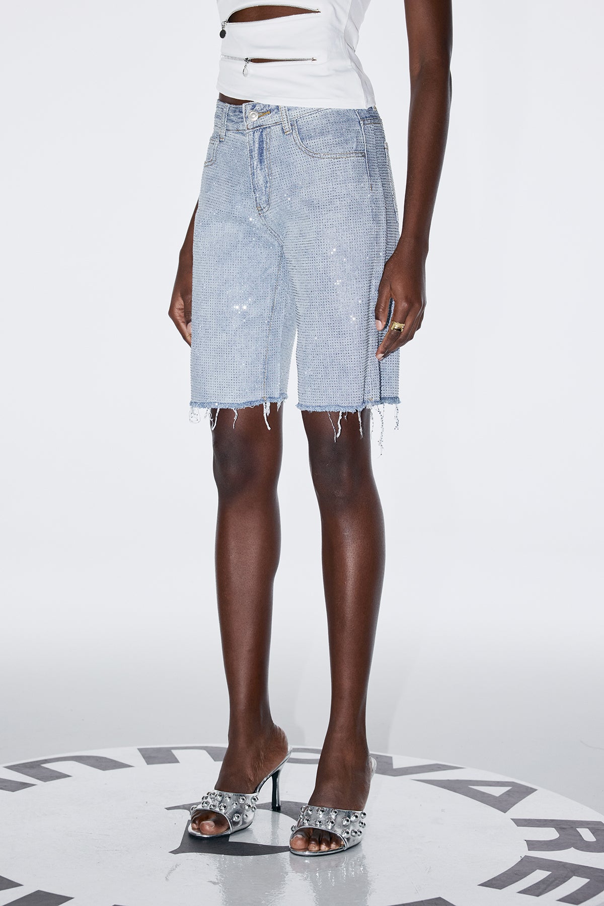 Antonio Rhinestone Fringe Short Jeans In Slight Blue