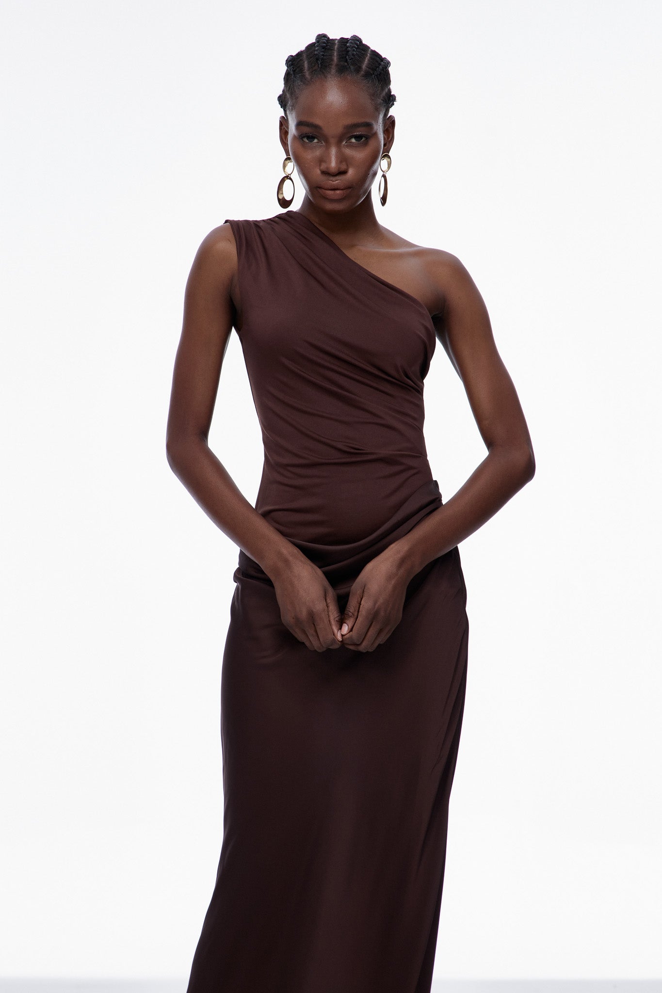 Beres One Shoulder Satin Maxi Dress In Brown – Innovare Denim