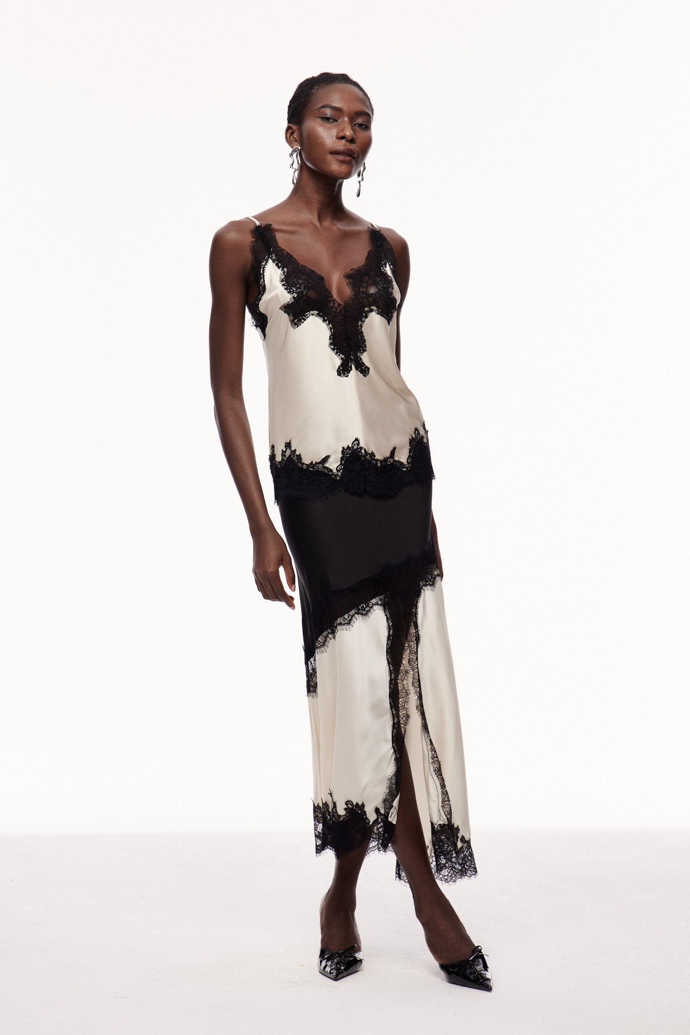 Bess Lace Satin Top In Apricot