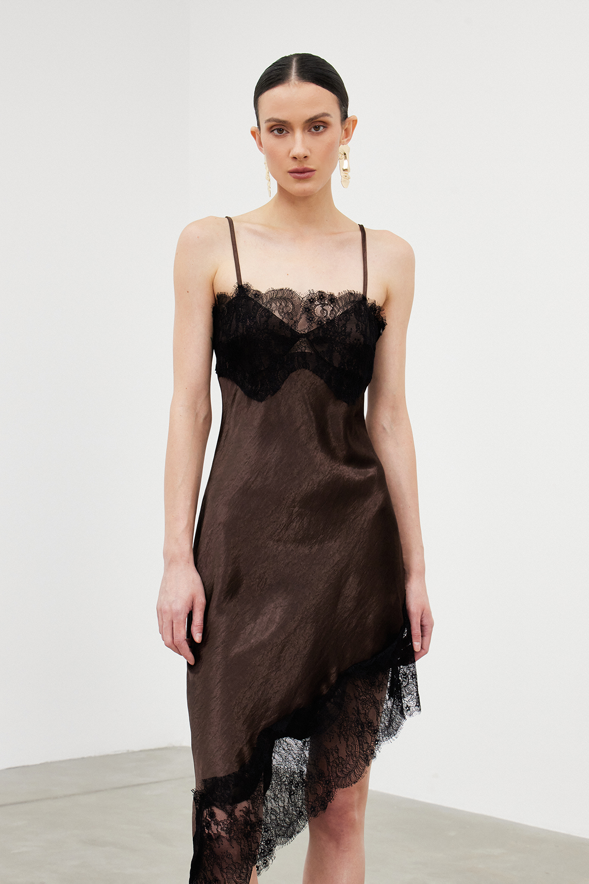 Bess Spaghetti Lace Midi Dress