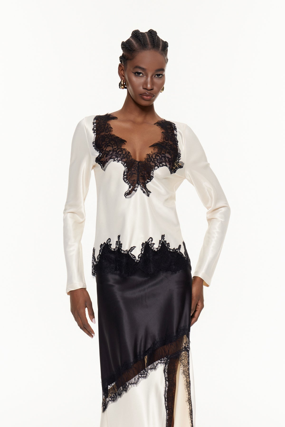 Bess Plunge Split Lace Skirt Set In Beige