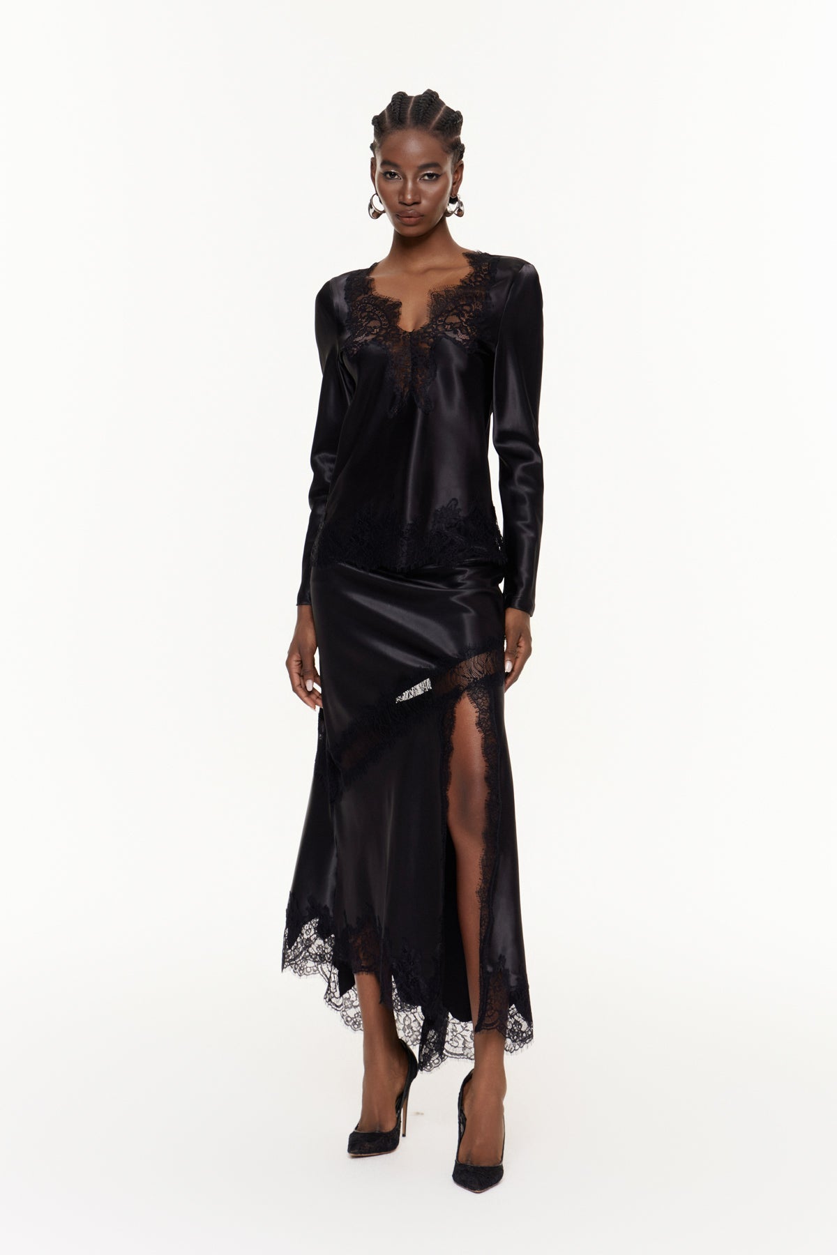 Bess Plunge Split Lace Skirt Set In Black