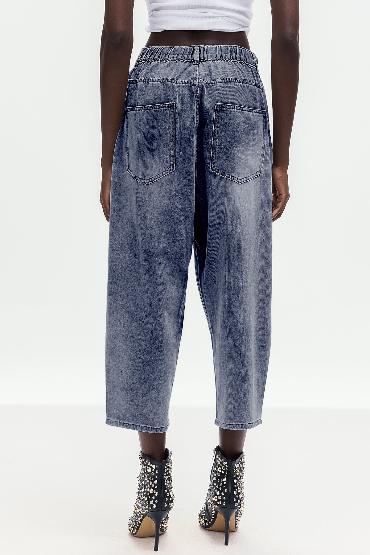 Boitumelo Flower Cutout Jeans In Dark Wash