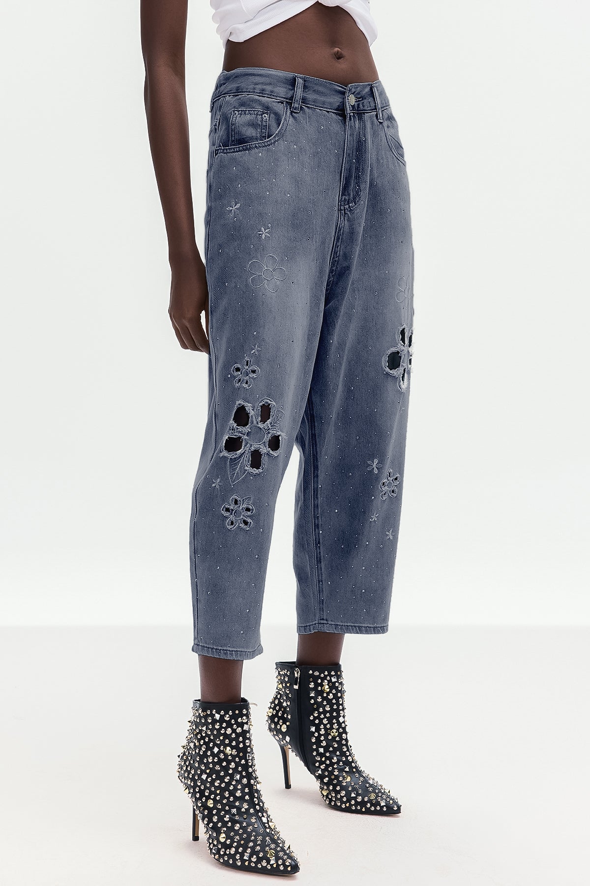 Boitumelo Flower Cutout Jeans In Dark Wash