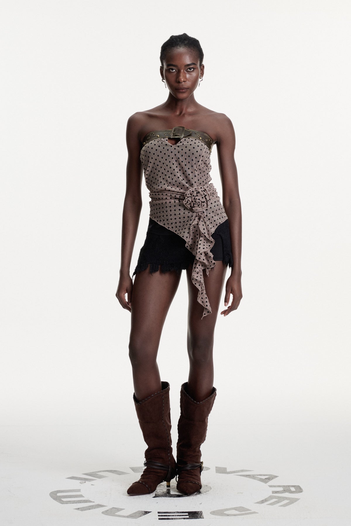 Brande Buckle Dot Flower Top