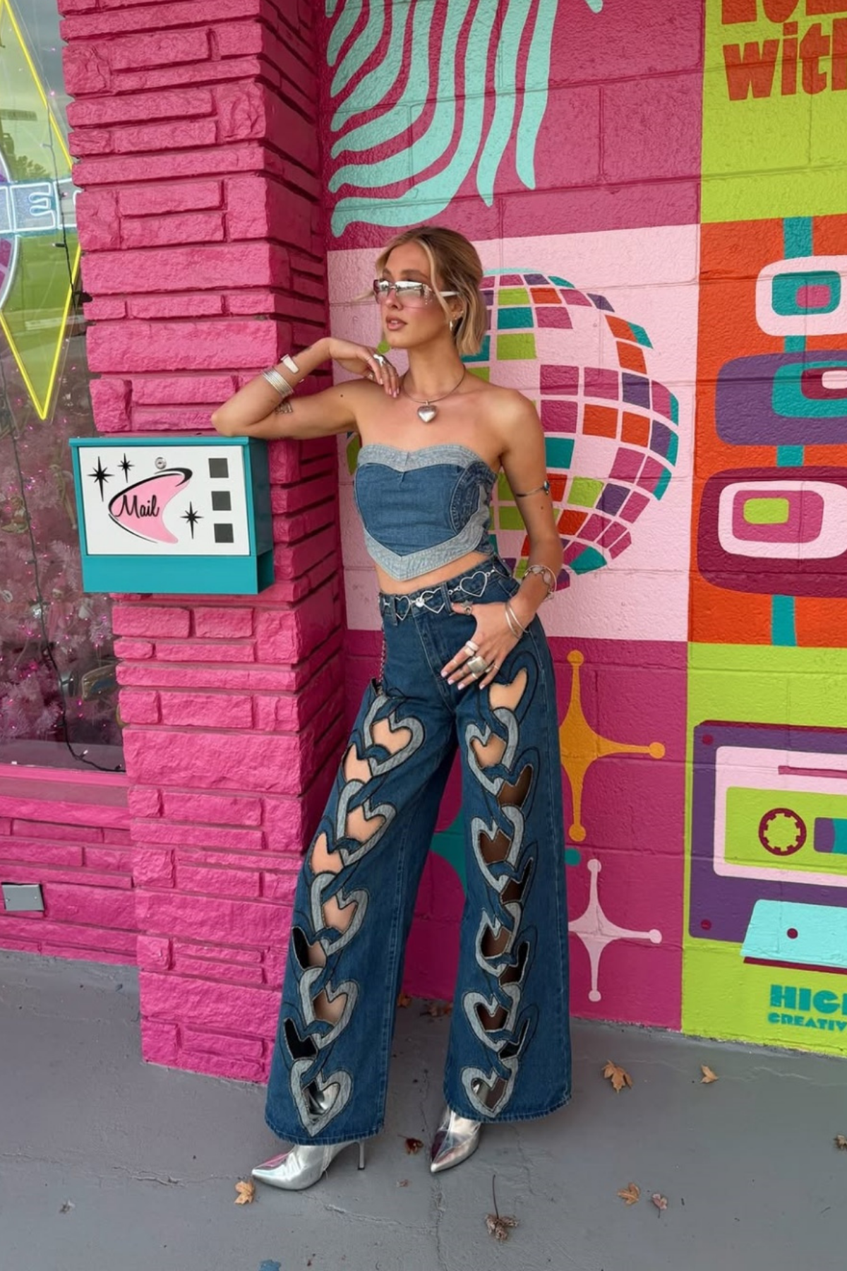 Cadfan Cutout Love Jeans