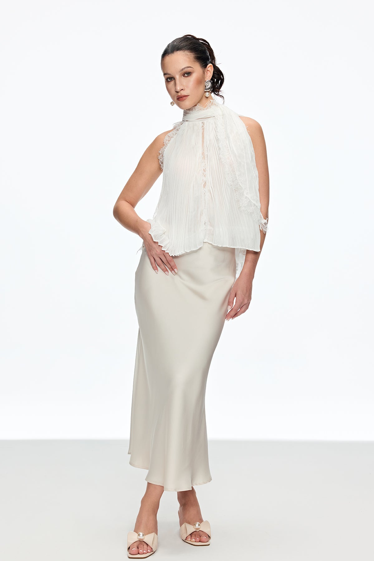 Calixta Pearl Sleeveless Skirt Set