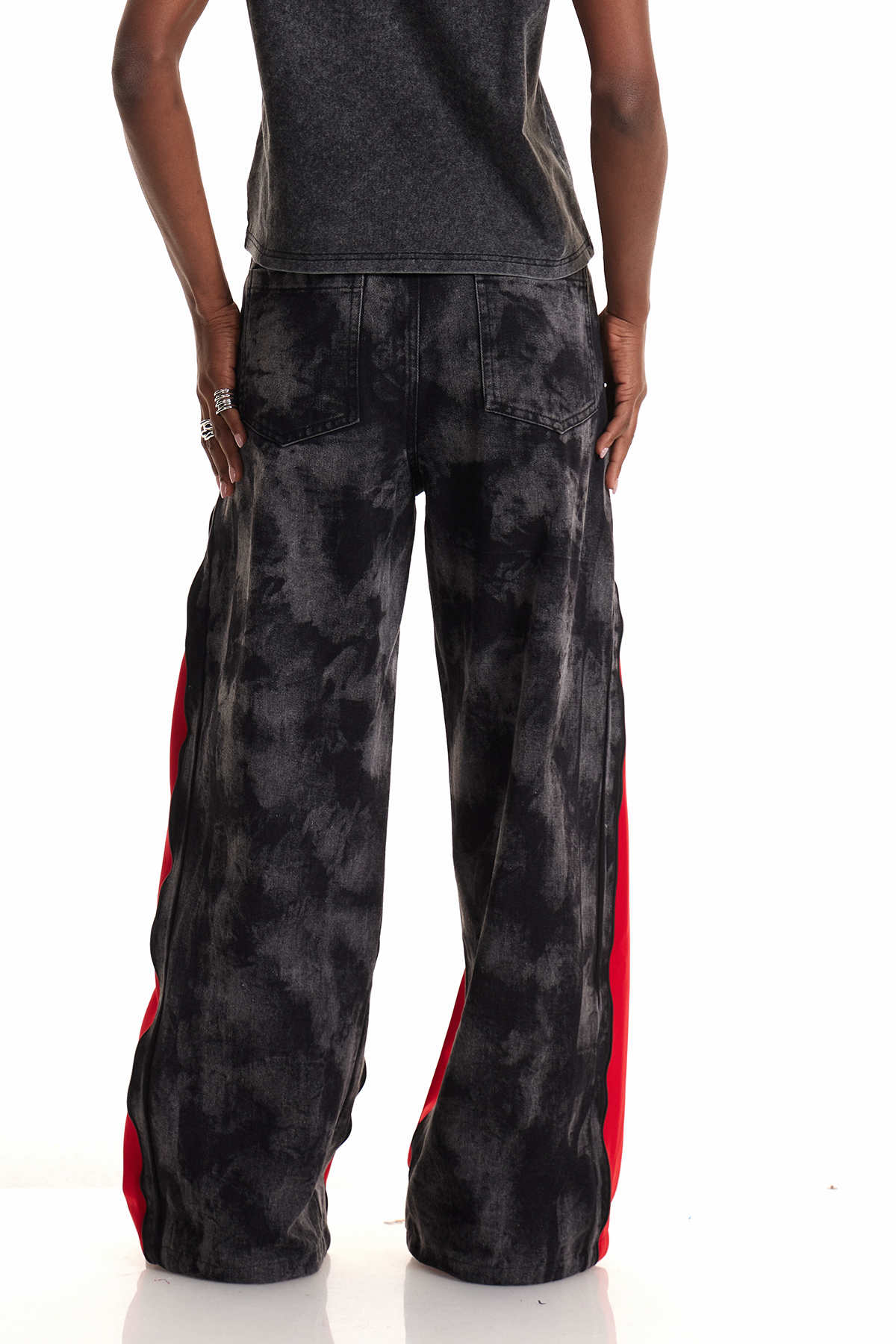 Caprina Zipper Tie Dye Barrel Jeans