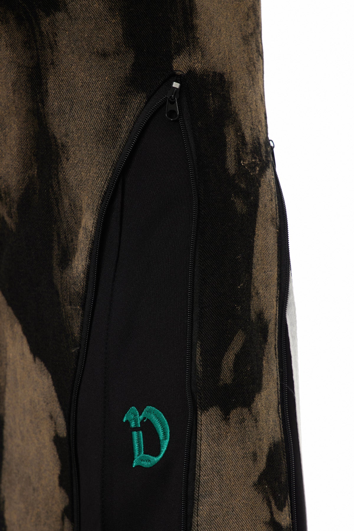 Caprina Zipper Tie Dye Jeans In Black