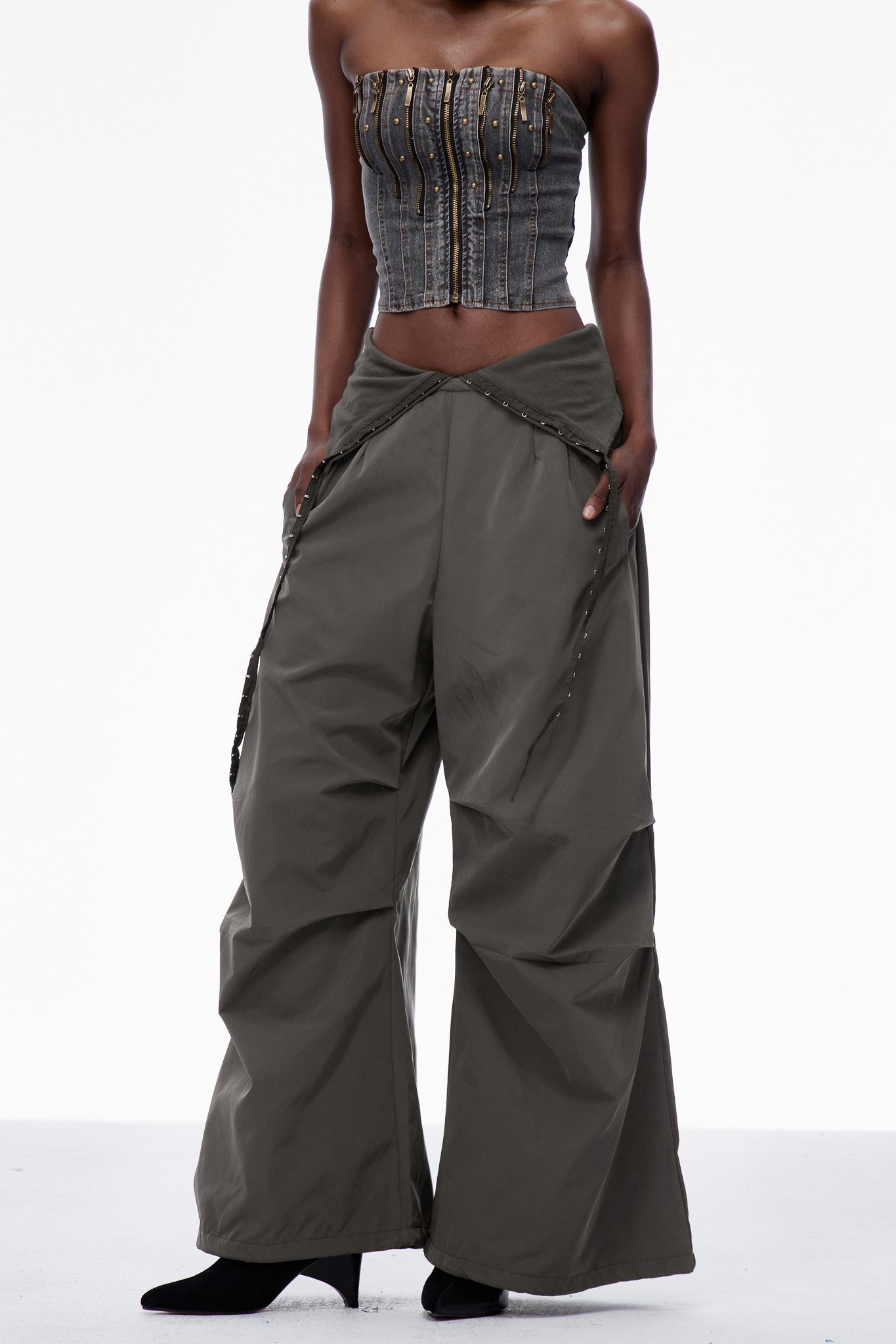 Carissa Lapel Barrel Pants In Oliver