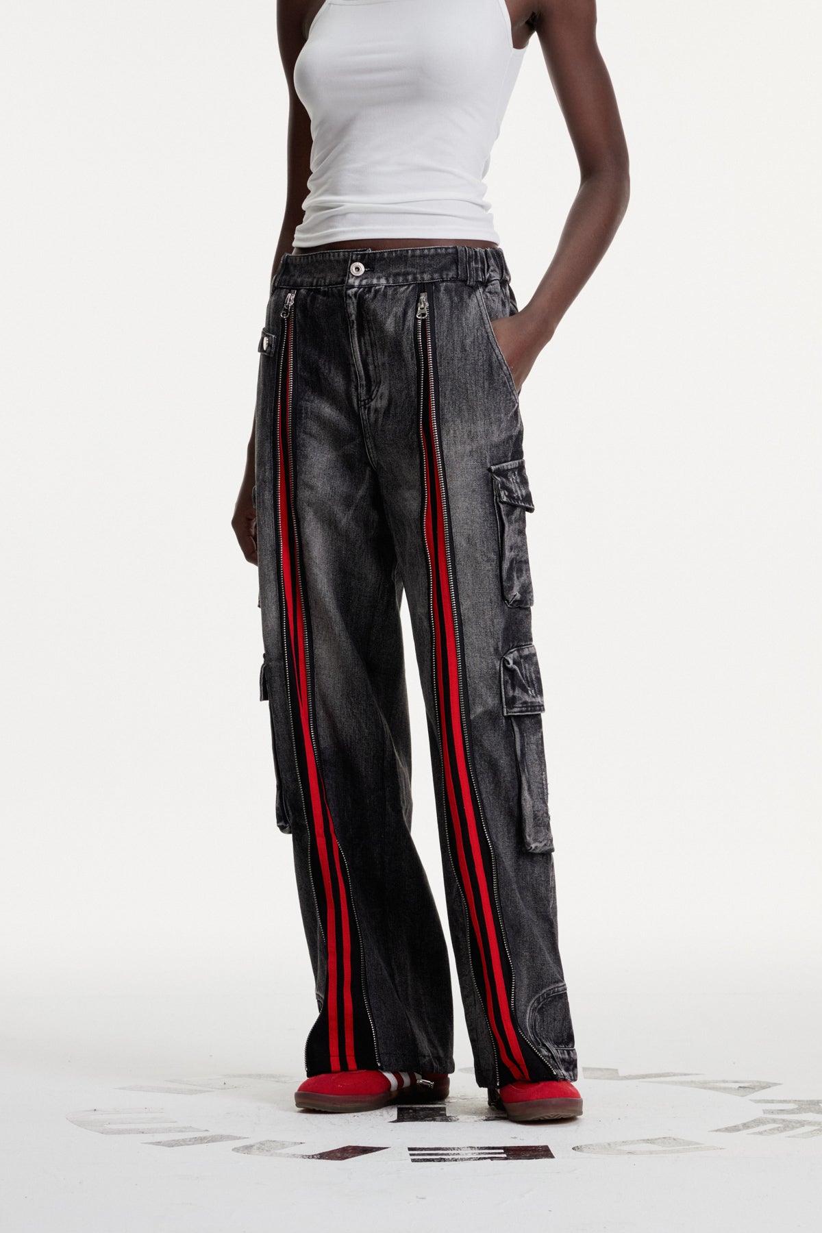 Colomba Zipper Stripe Cargo Jeans In Black