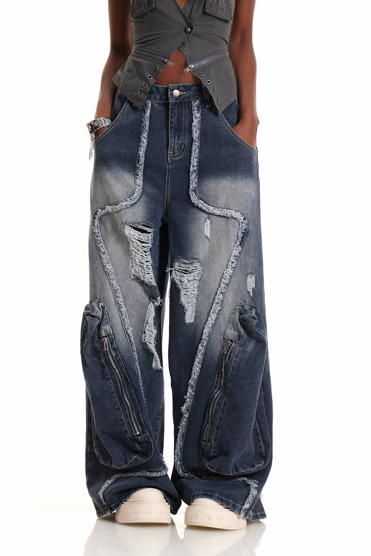 Dessislava Fringe Ripped Barrel Jeans