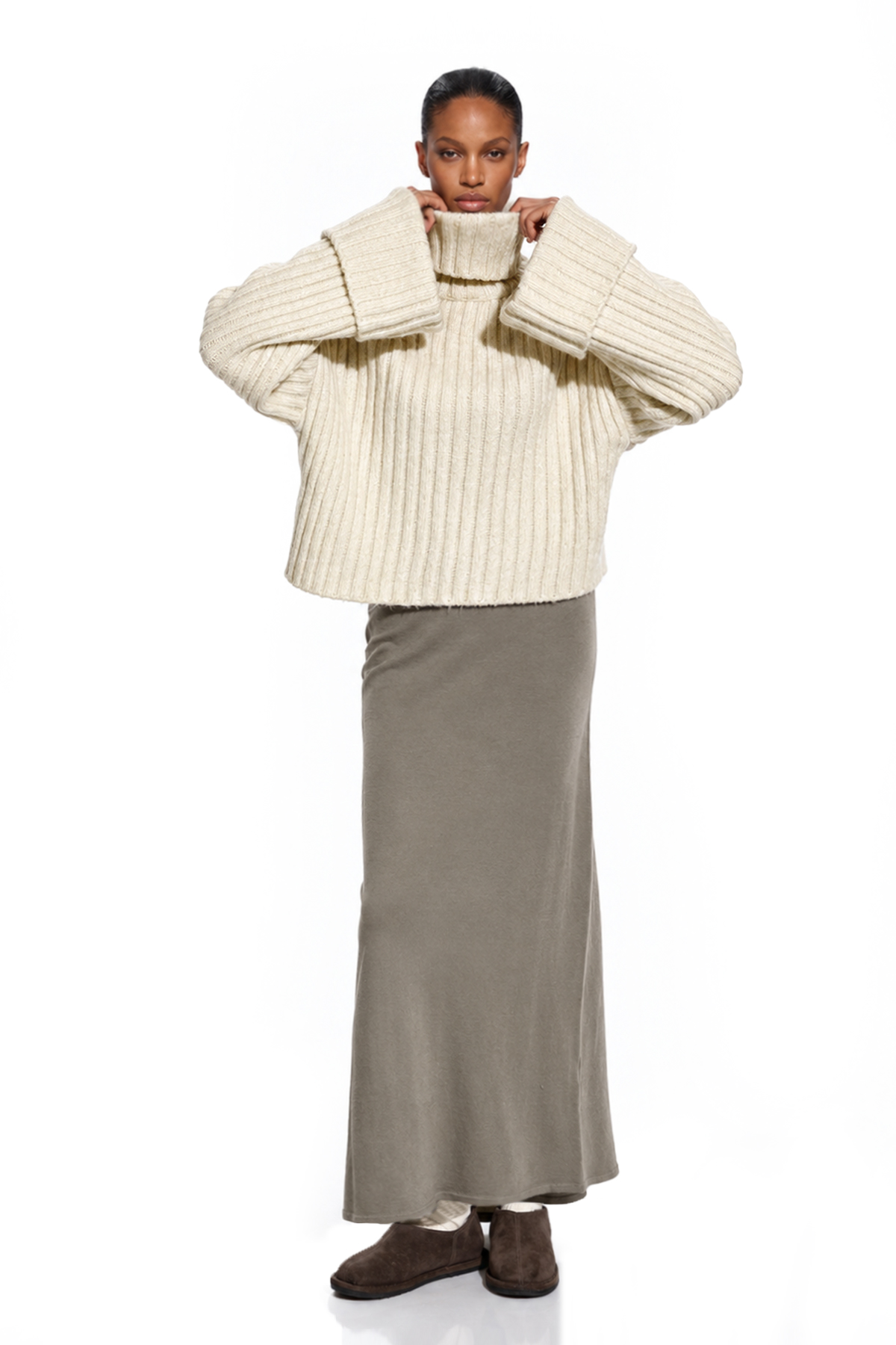 Dileep Turtleneck Knit Top In Apricot