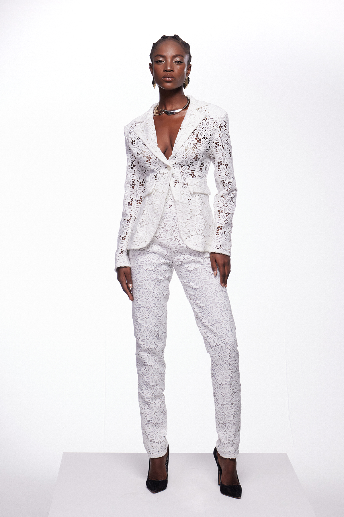 Djehutimose Floral Cutout Skinny Pants Set