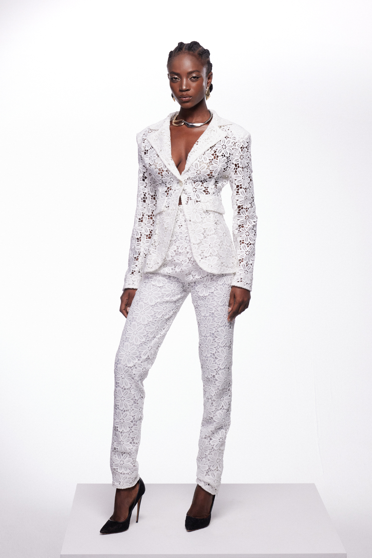 Djehutimose Floral Cutout Skinny Pants Set