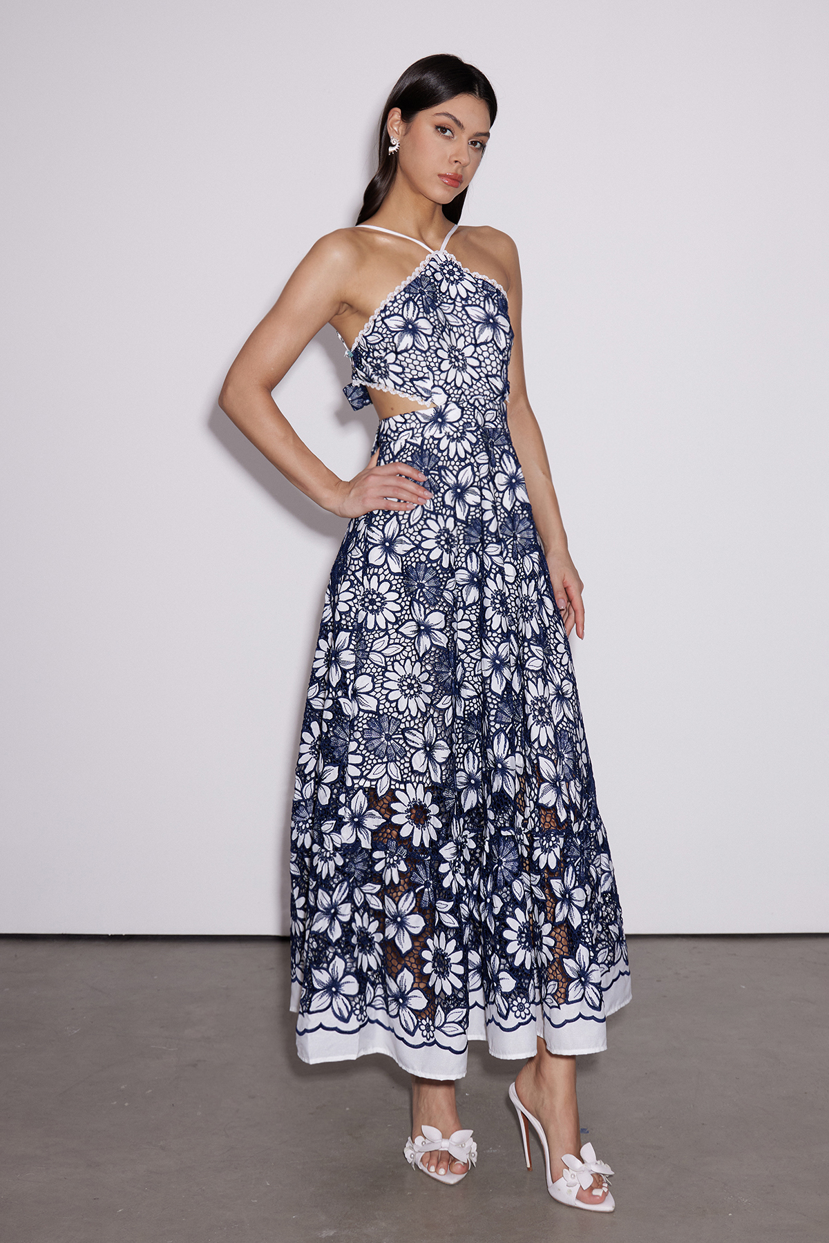 Dosifey Halter Neck Cutout Floral Maxi Dress