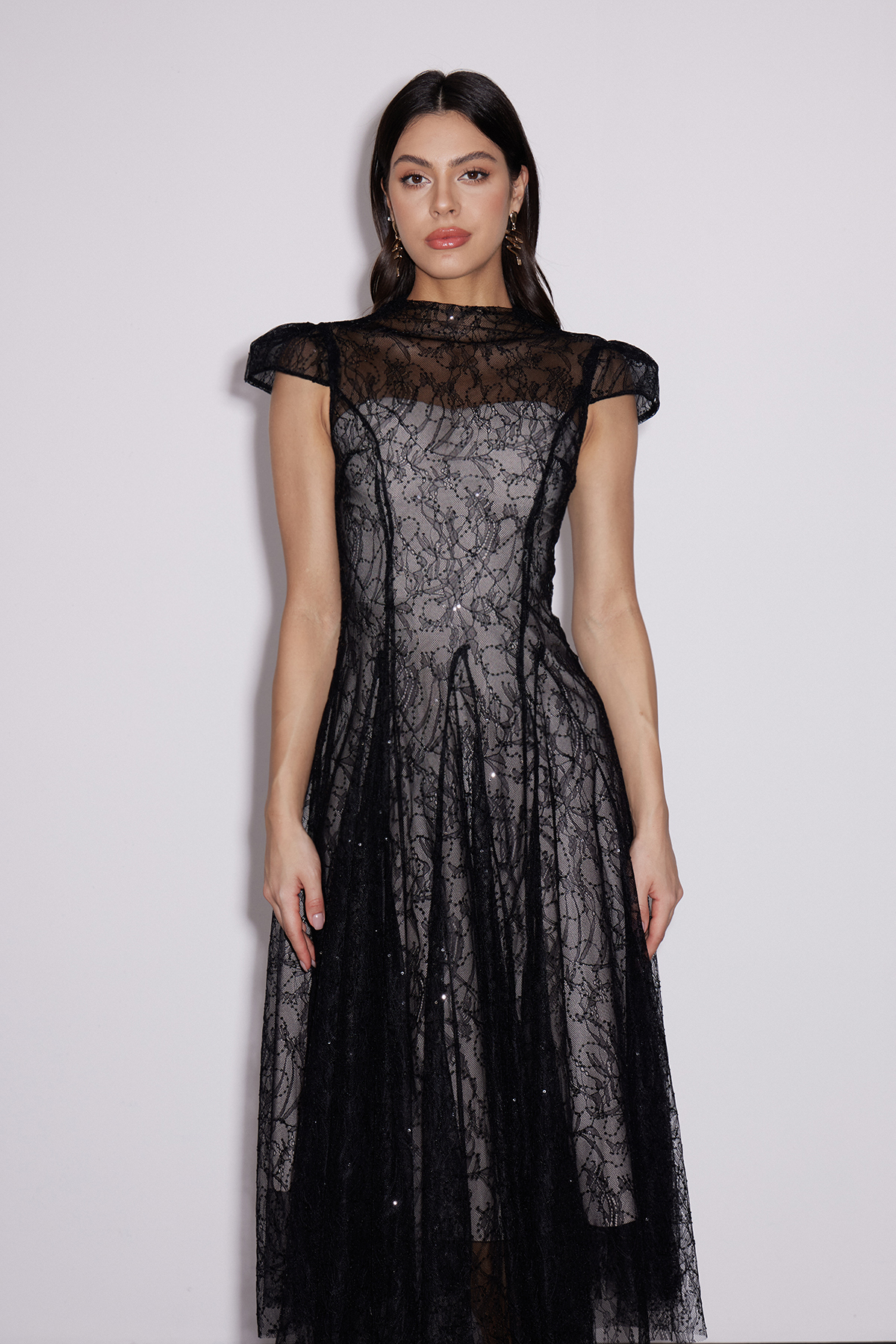 Dreda Backless Lace Maxi Dress In Black