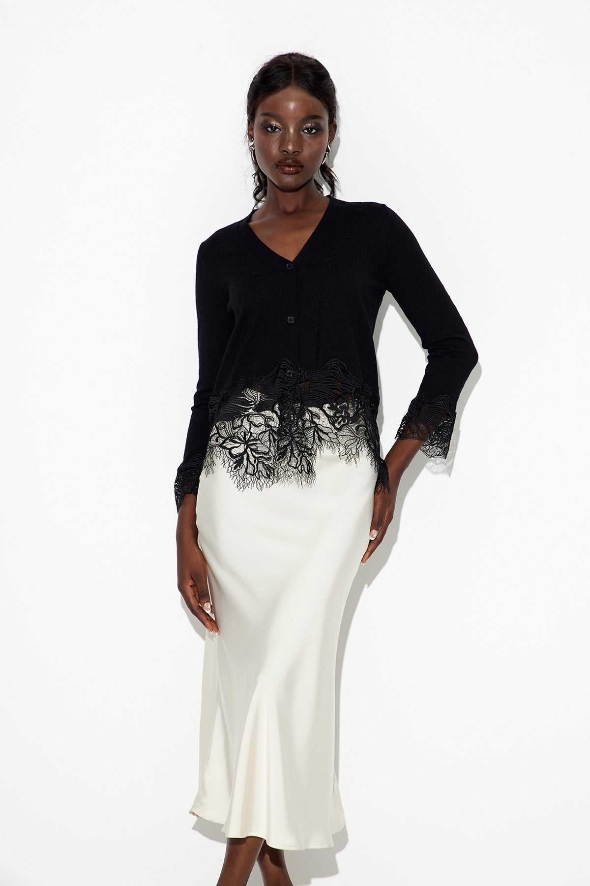 Eadred Lace Plunge Knit Top In Black