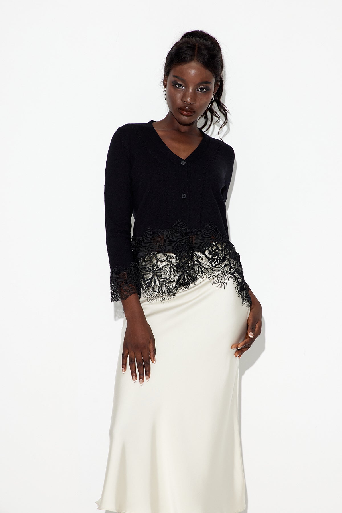 Eadred Lace Plunge Knit Top In Black