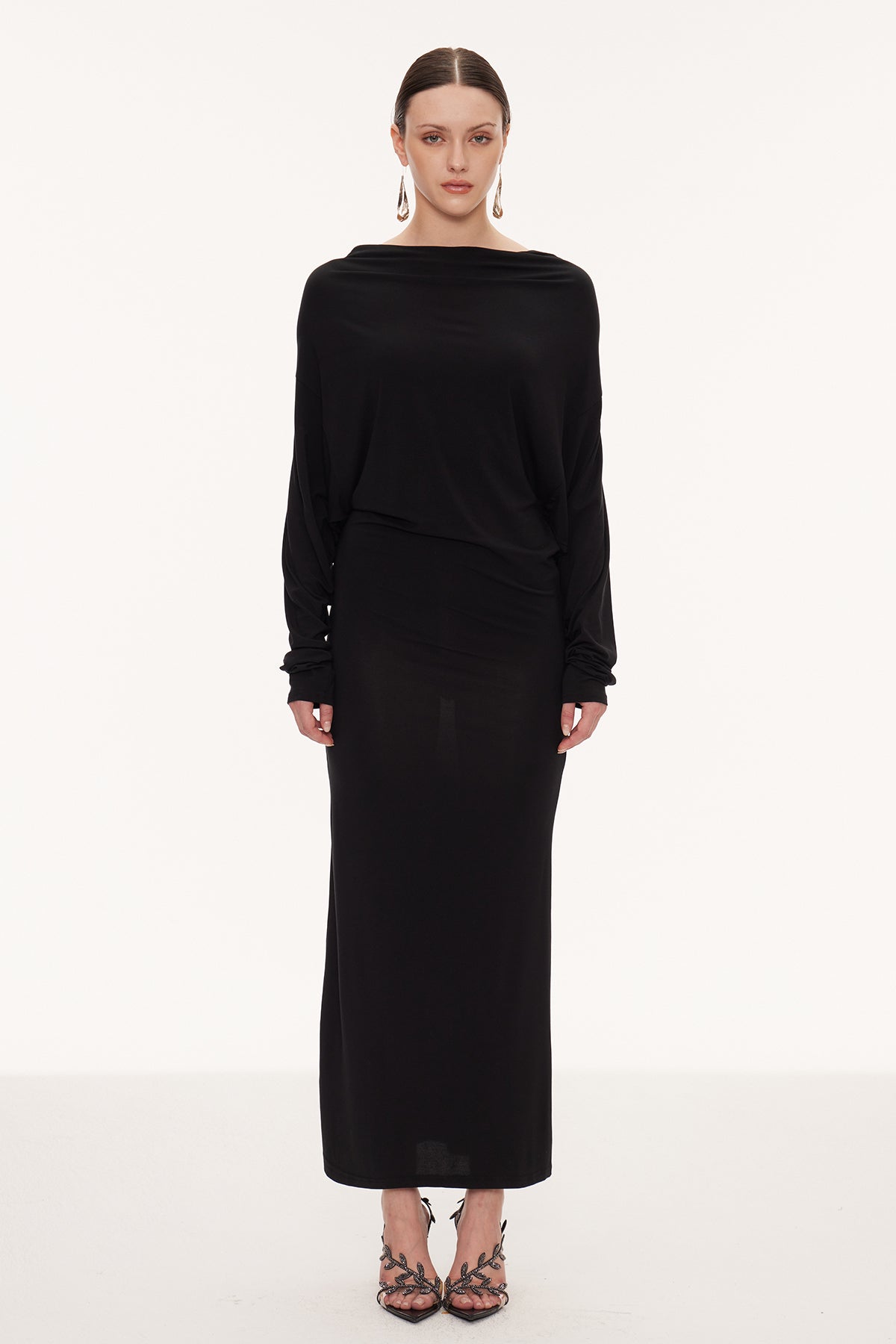 Ealasaid Backless Pearl Chain Maxi Dress