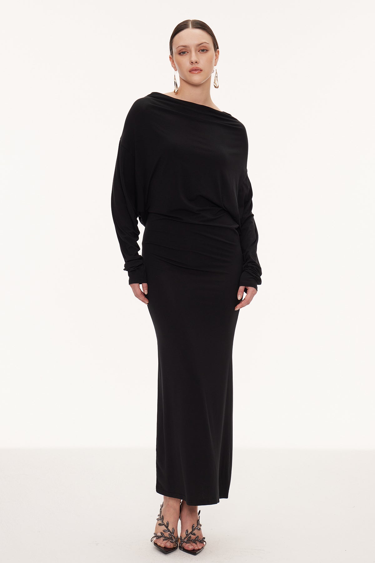 Ealasaid Backless Pearl Chain Maxi Dress